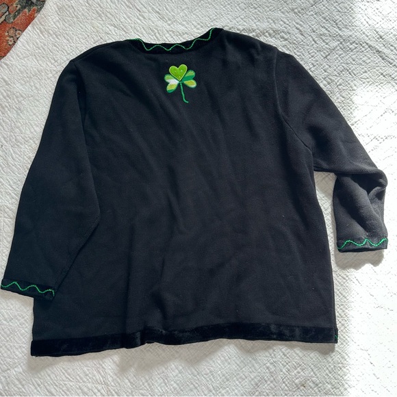 Vintage Black Knit Cardigan Green Shamrock Clover Embroidery St Patrick’s Day - Picture 5 of 5